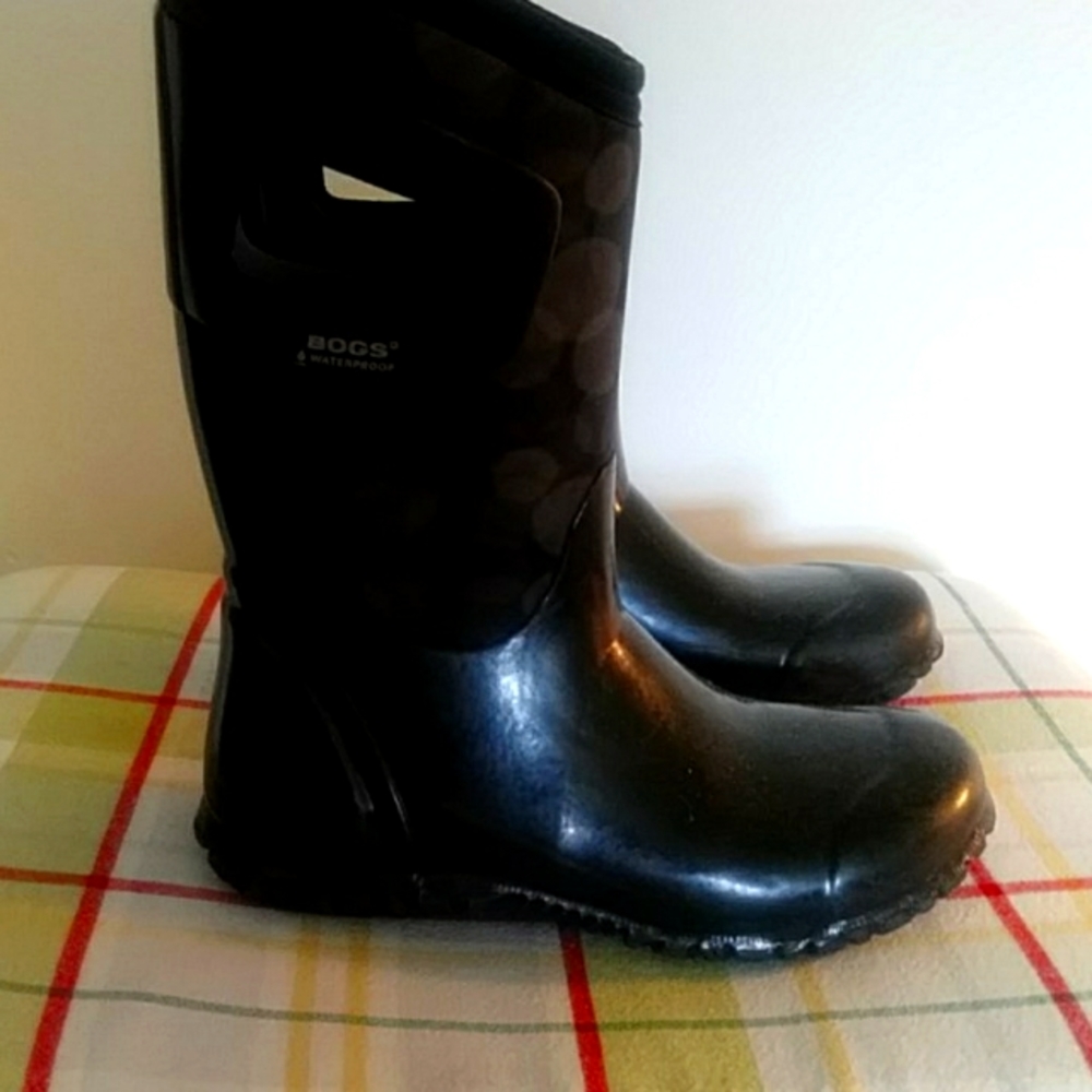 Kids size 1 bogs boots